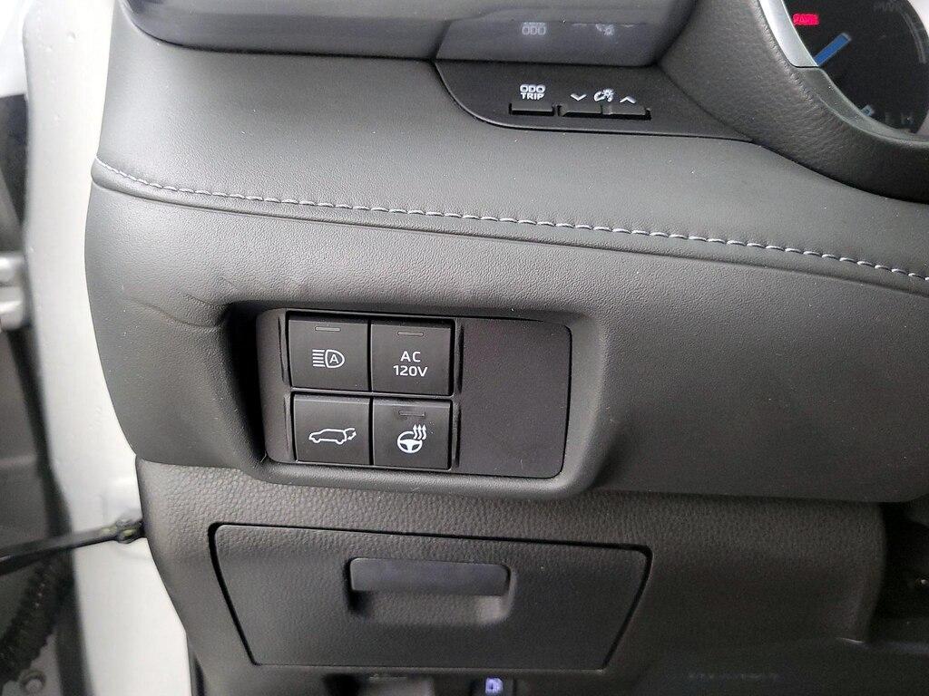 used 2020 Toyota Highlander Hybrid car, priced at $35,998