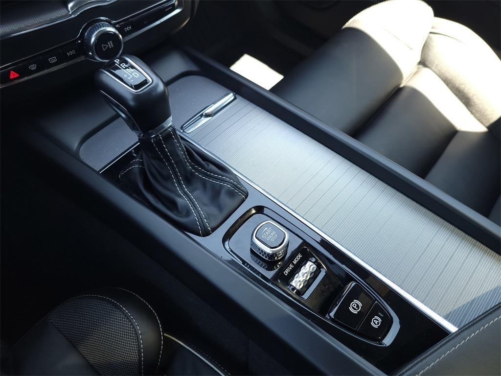 used 2021 Volvo XC60 car, priced at $29,995