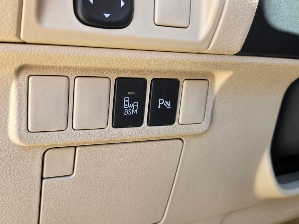 used 2013 Lexus ES 300h car, priced at $15,995