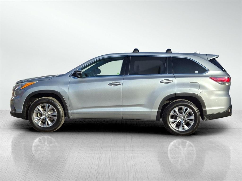 used 2015 Toyota Highlander car, priced at $18,500