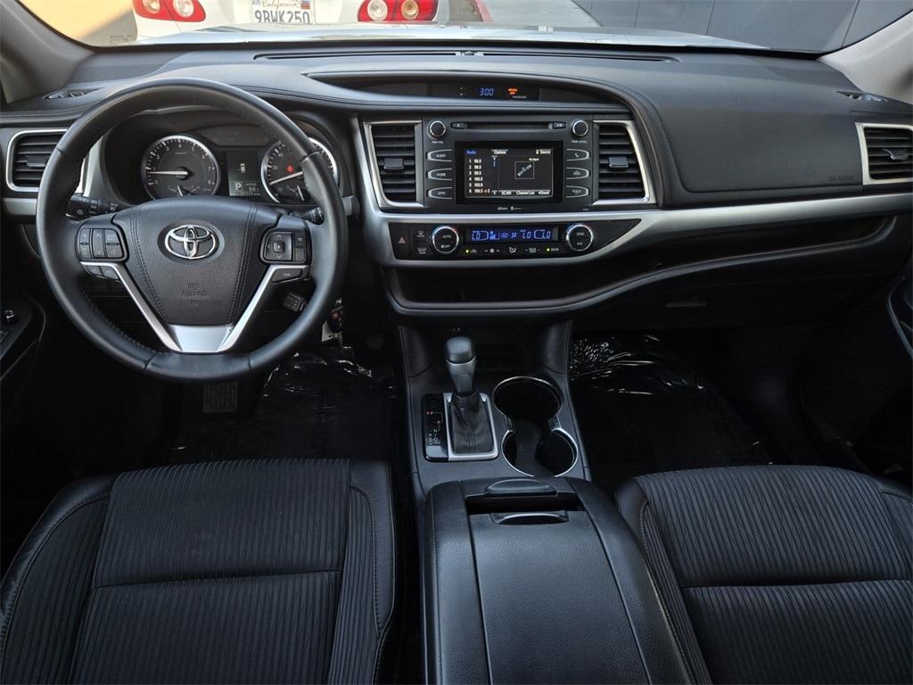 used 2015 Toyota Highlander car, priced at $18,500