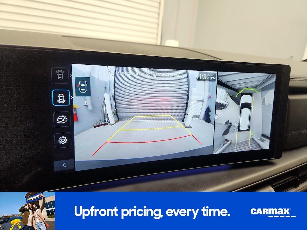 used 2025 Hyundai Santa Fe car, priced at $41,998