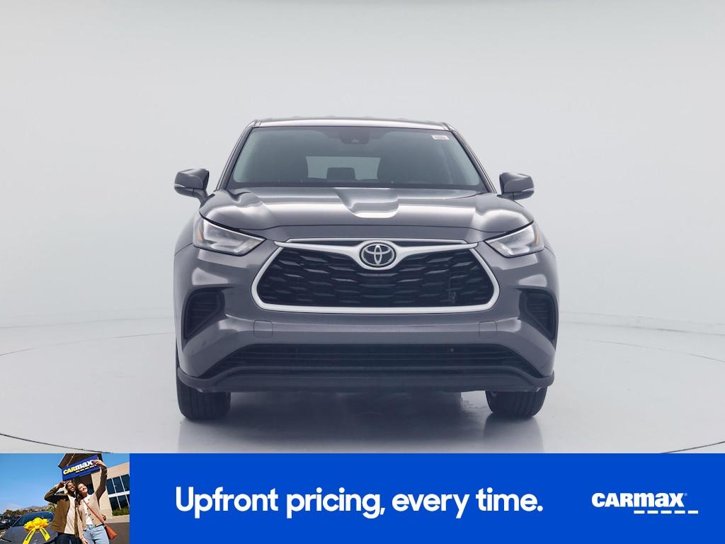 used 2022 Toyota Highlander car, priced at $29,998