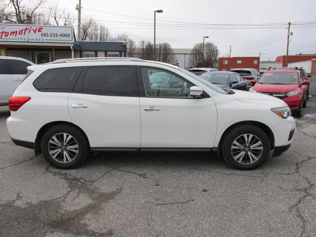 used 2017 Nissan Pathfinder car, priced at $9,989