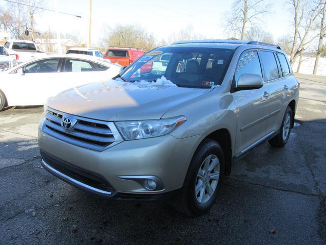 used 2013 Toyota Highlander car, priced at $11,489