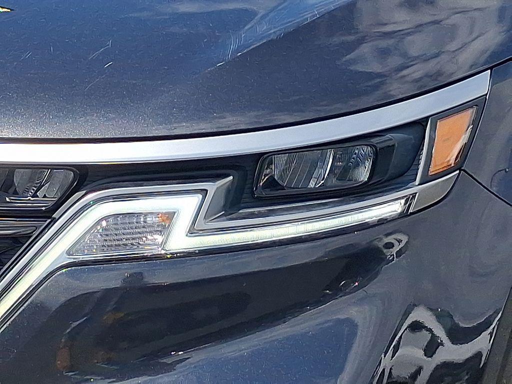 used 2023 Kia Carnival car, priced at $32,355