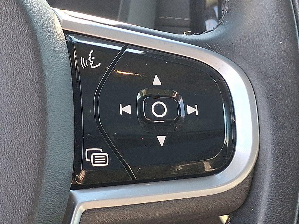 used 2021 Volvo XC60 car, priced at $21,955