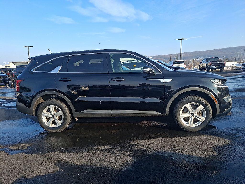 used 2023 Kia Sorento car, priced at $22,948