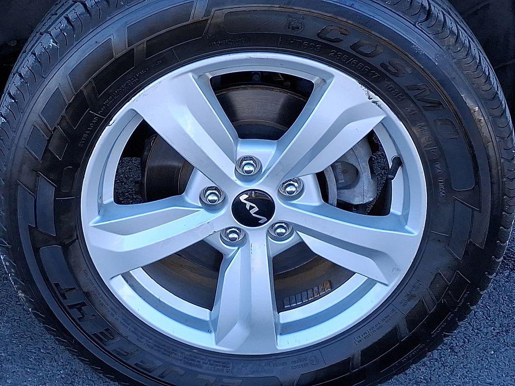 used 2023 Kia Sorento car, priced at $19,435