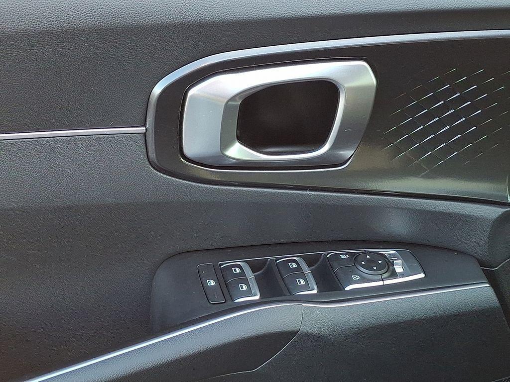 used 2022 Kia Sorento car, priced at $19,494