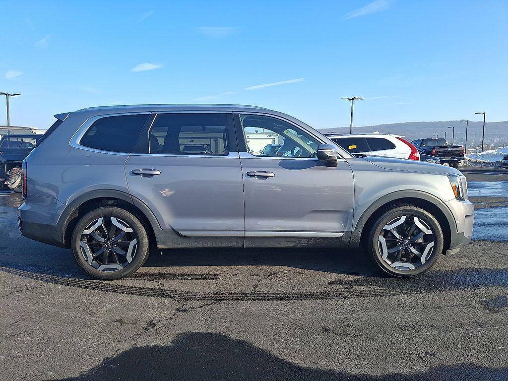 used 2023 Kia Telluride car, priced at $34,047
