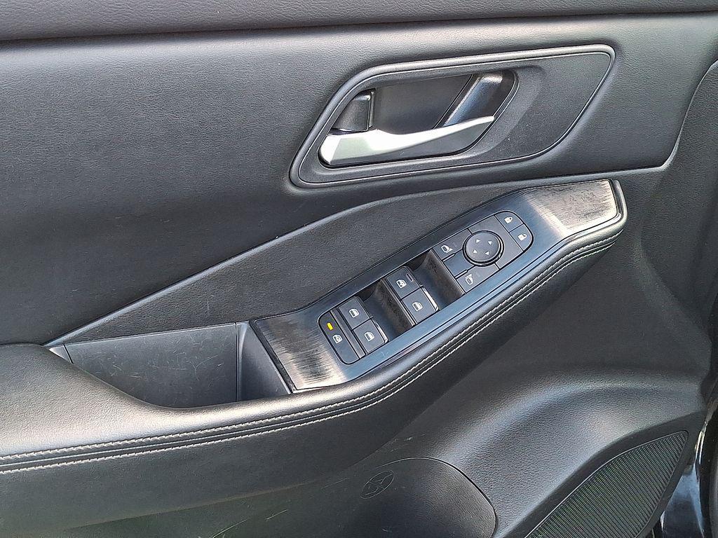 used 2024 Nissan Rogue car, priced at $20,185