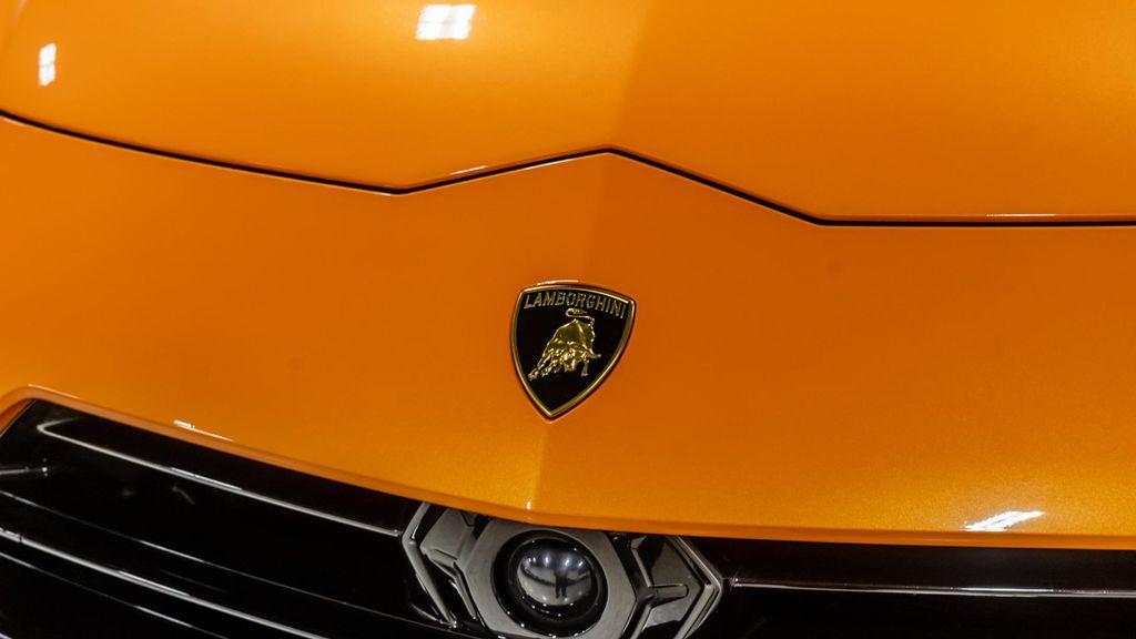 used 2023 Lamborghini Urus car, priced at $246,900