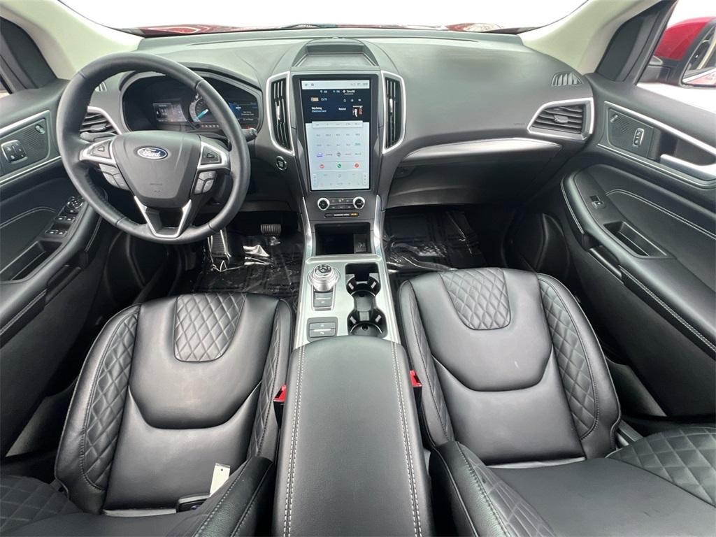 used 2024 Ford Edge car, priced at $32,000