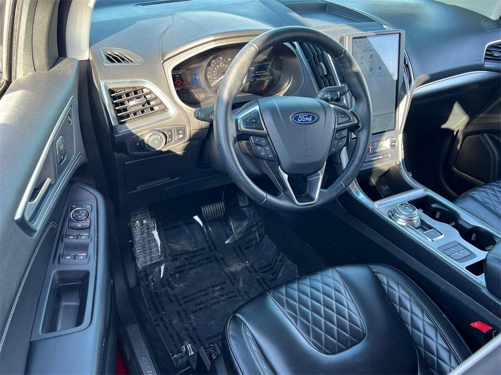 used 2024 Ford Edge car, priced at $27,000