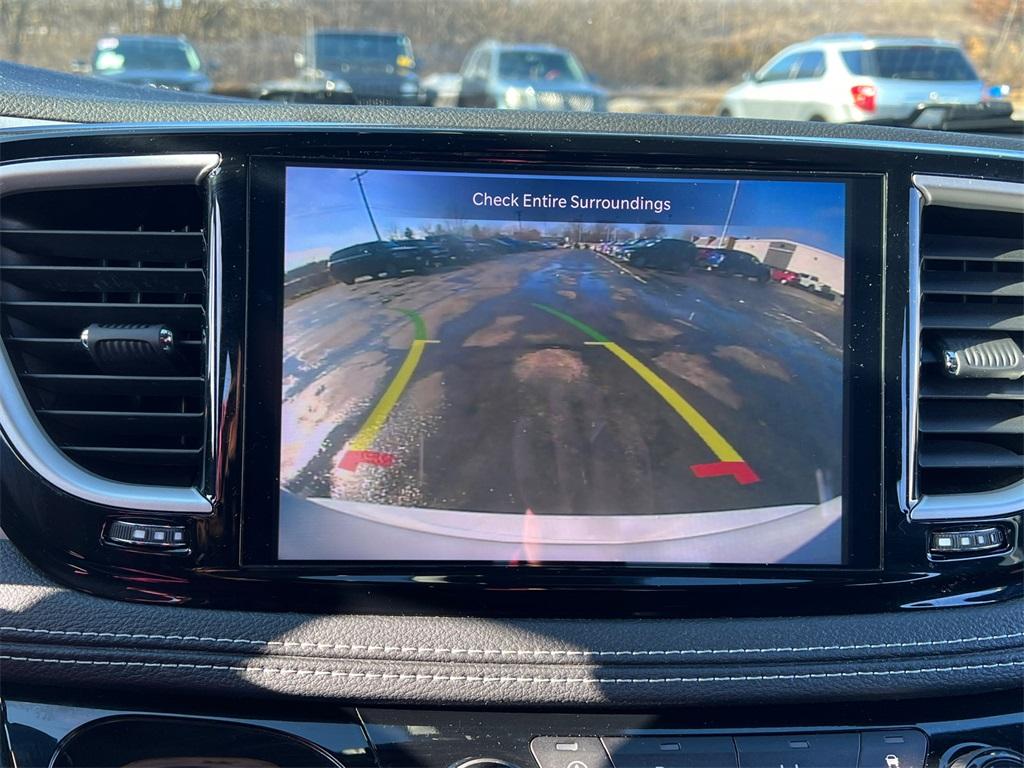 used 2023 Chrysler Pacifica car, priced at $28,000