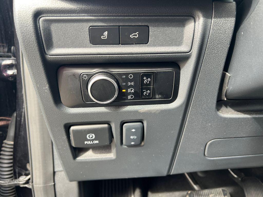 used 2024 Ford Expedition Max car, priced at $39,000