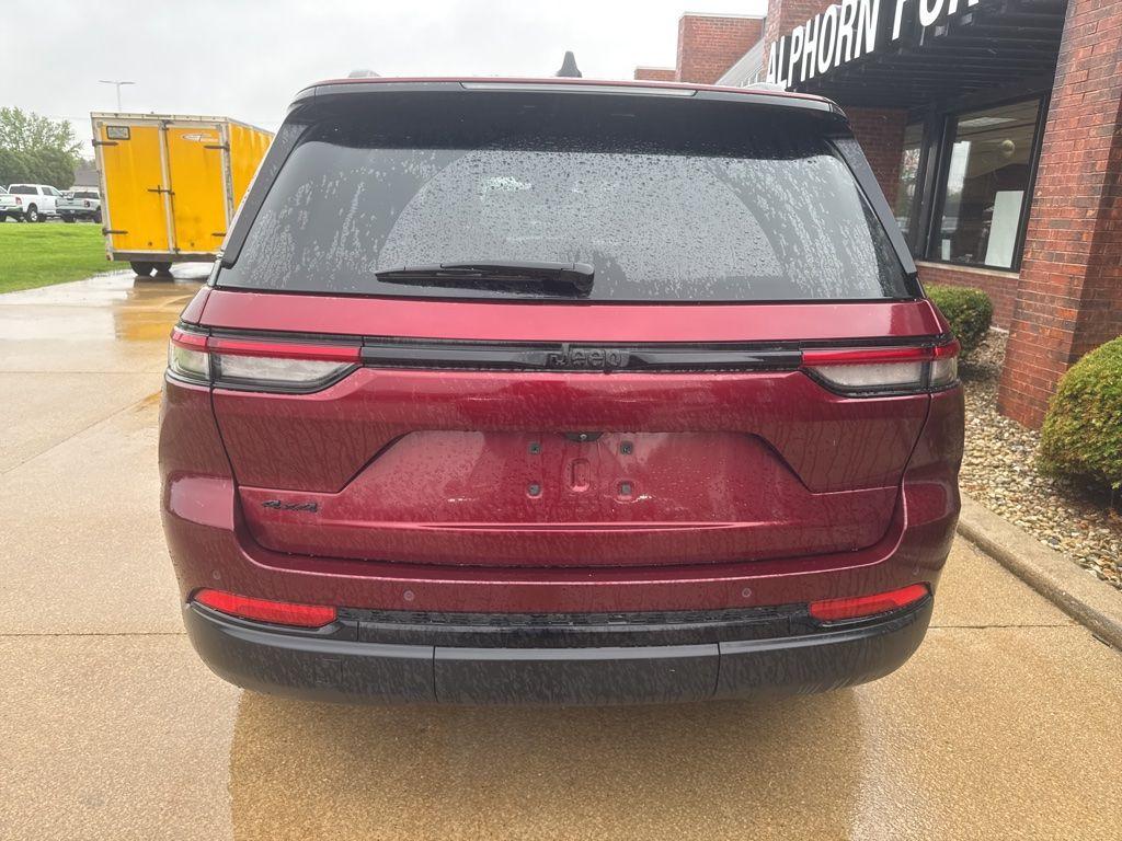 used 2022 Jeep Grand Cherokee car, priced at $30,500