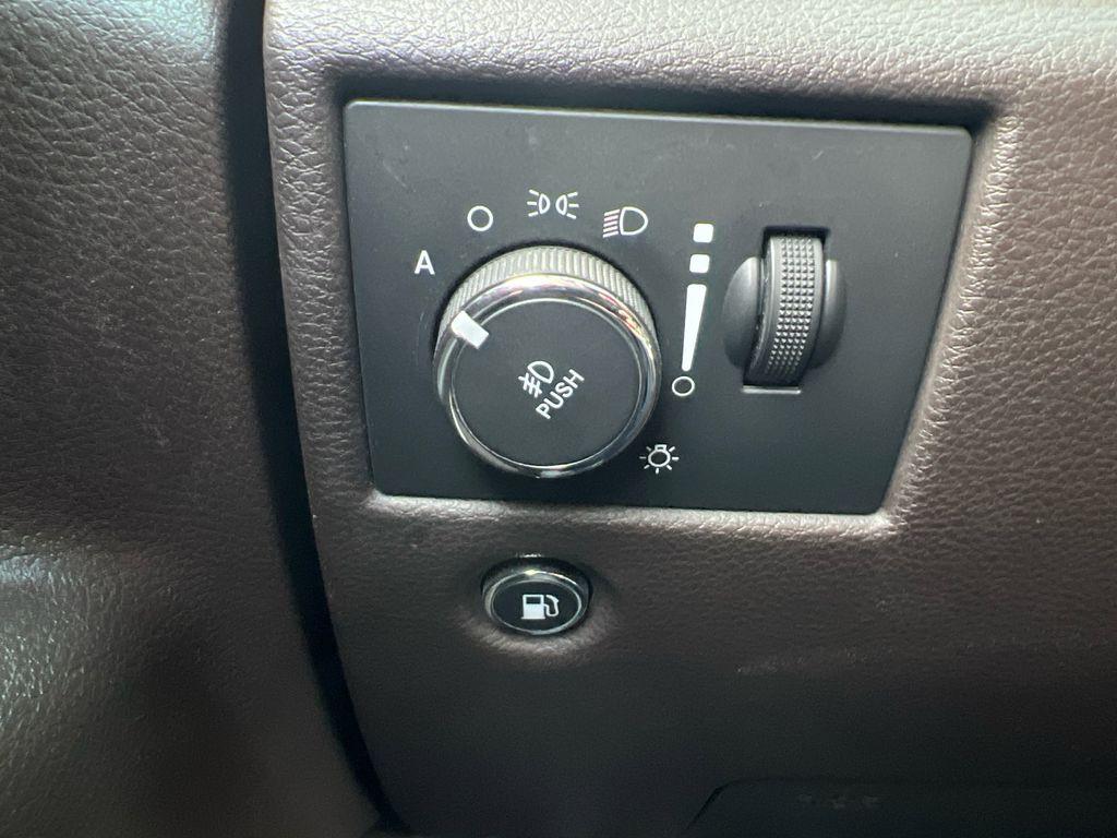 used 2014 Jeep Grand Cherokee car, priced at $14,000