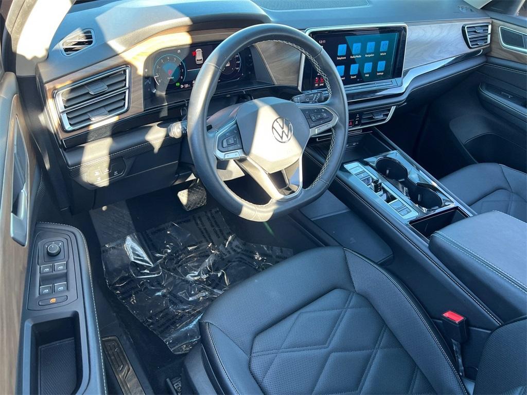 used 2025 Volkswagen Atlas car, priced at $31,000