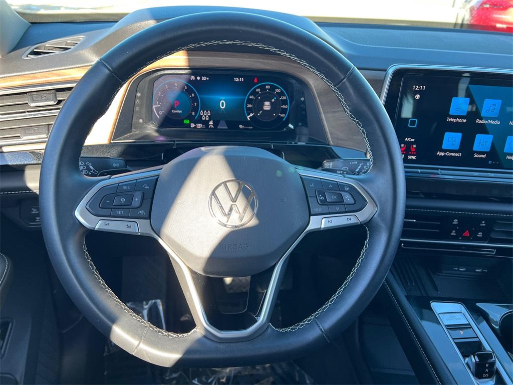 used 2025 Volkswagen Atlas car, priced at $31,000