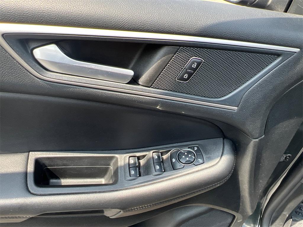 used 2024 Ford Edge car, priced at $28,500