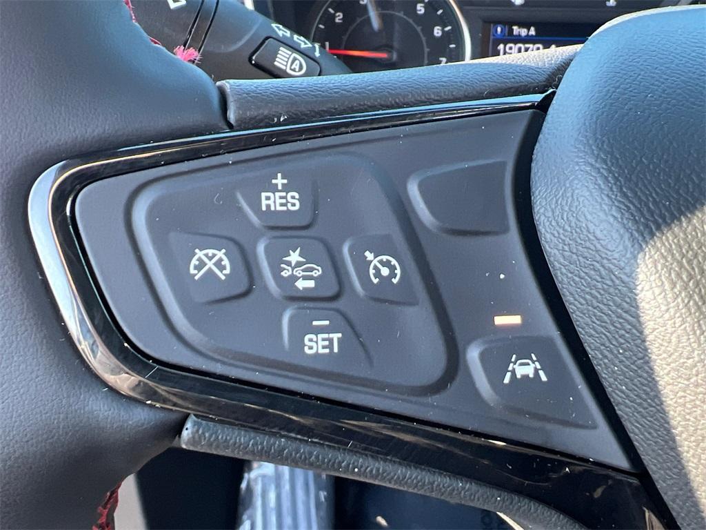 used 2024 Chevrolet Equinox car, priced at $27,500