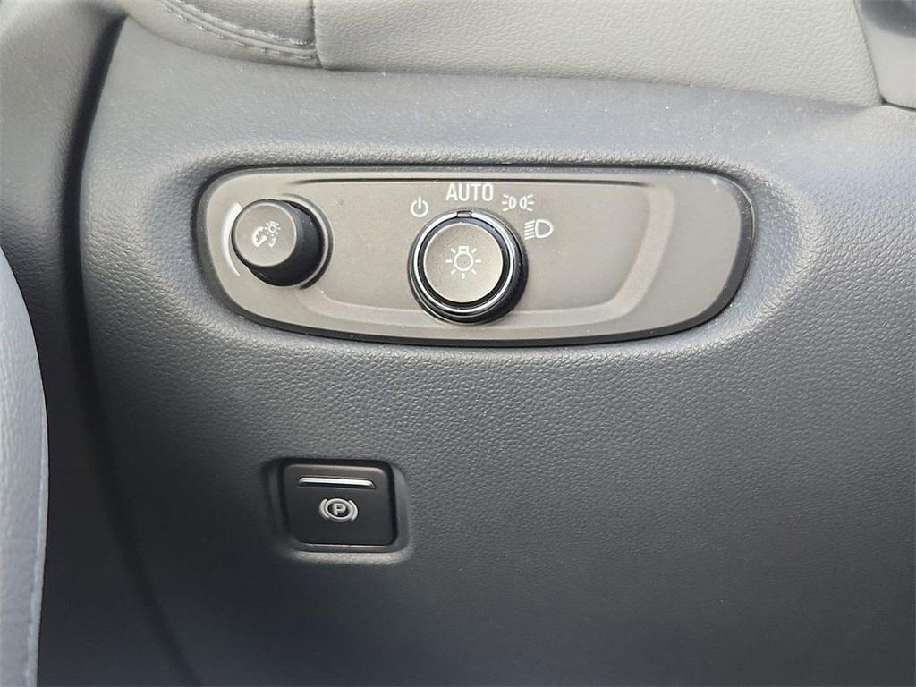 used 2022 Chevrolet Blazer car, priced at $23,689