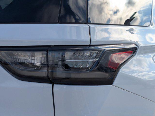 used 2020 Chevrolet Traverse car, priced at $23,543