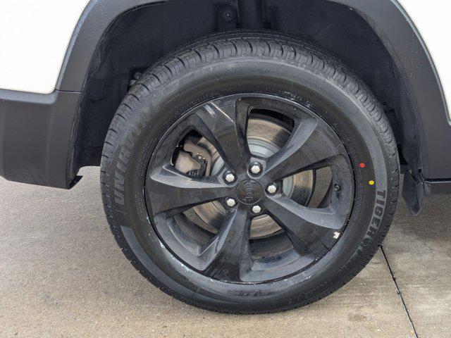 used 2019 Jeep Cherokee car, priced at $17,978