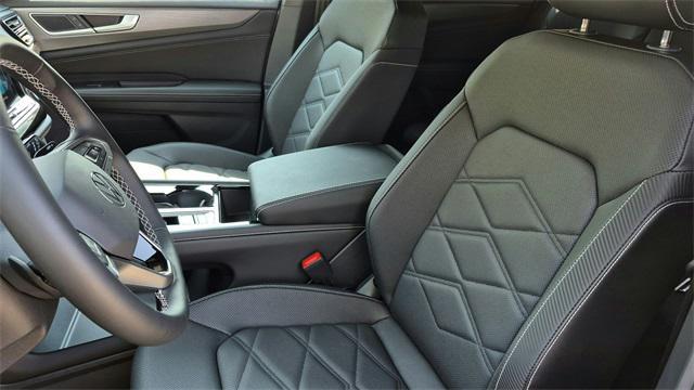 new 2026 Volkswagen Atlas Cross Sport car, priced at $42,268