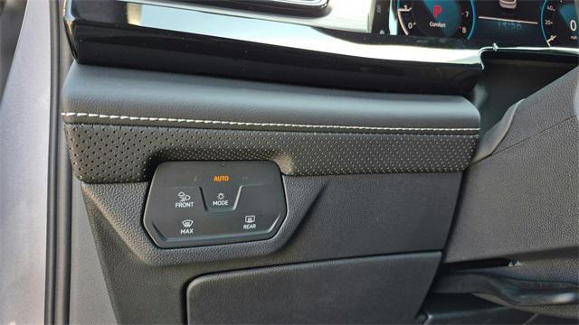 new 2026 Volkswagen Atlas Cross Sport car, priced at $42,268