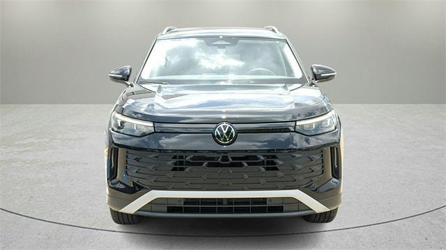 used 2025 Volkswagen Tiguan car, priced at $32,800