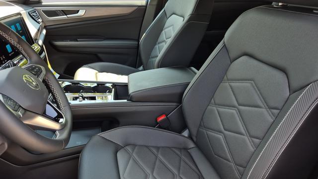 new 2026 Volkswagen Atlas Cross Sport car, priced at $42,779