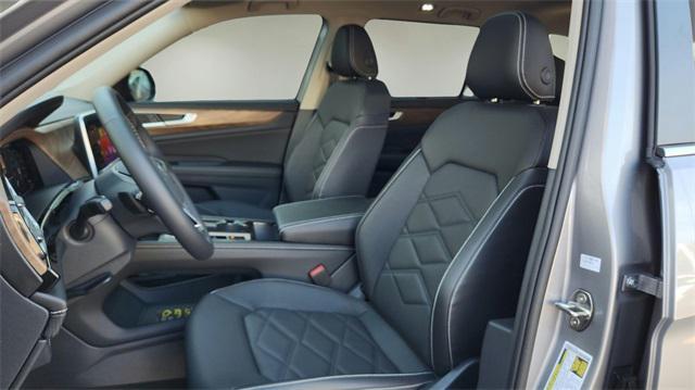 new 2025 Volkswagen Atlas car, priced at $38,339