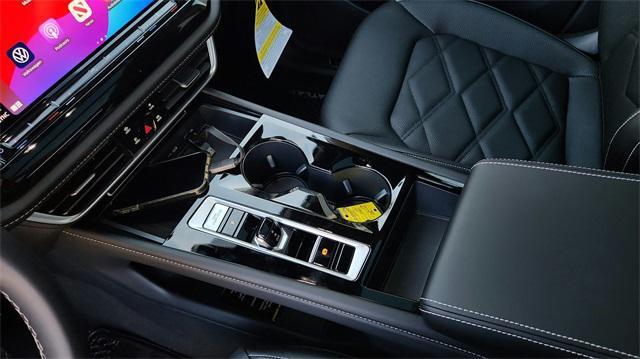 new 2025 Volkswagen Atlas car, priced at $38,339