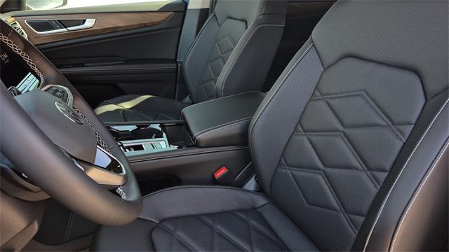 new 2026 Volkswagen Atlas car, priced at $43,478