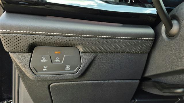 new 2026 Volkswagen Atlas Cross Sport car, priced at $51,969