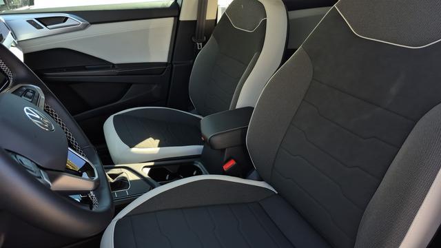 new 2026 Volkswagen Taos car, priced at $31,449