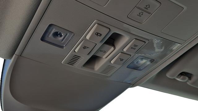 new 2026 Volkswagen Taos car, priced at $32,851