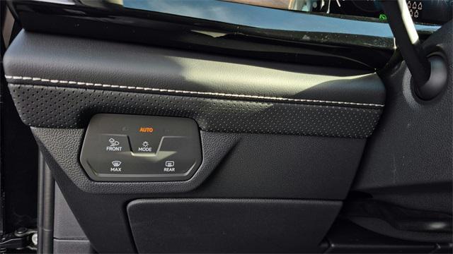 new 2026 Volkswagen Atlas car, priced at $43,185