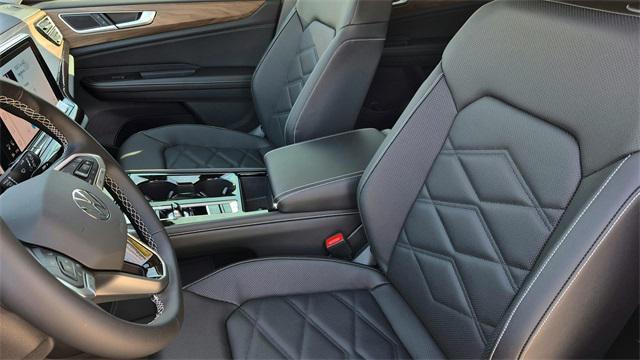 new 2026 Volkswagen Atlas car, priced at $43,783