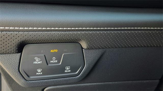 new 2026 Volkswagen Atlas car, priced at $43,783