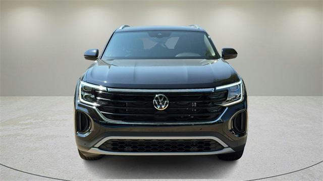 new 2026 Volkswagen Atlas Cross Sport car, priced at $42,267