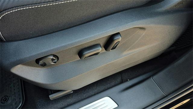 new 2026 Volkswagen Atlas Cross Sport car, priced at $42,267