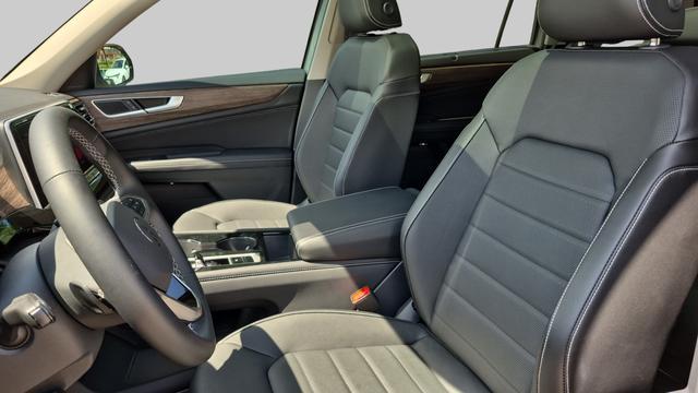 new 2025 Volkswagen Atlas car, priced at $47,009