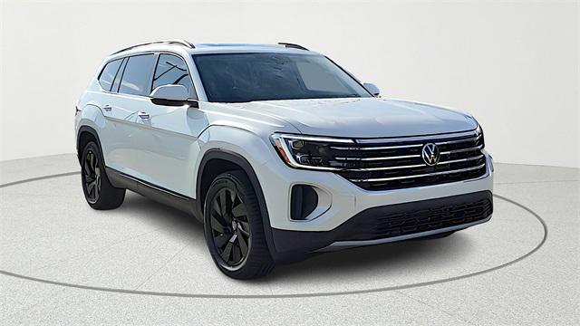 new 2026 Volkswagen Atlas car, priced at $44,220