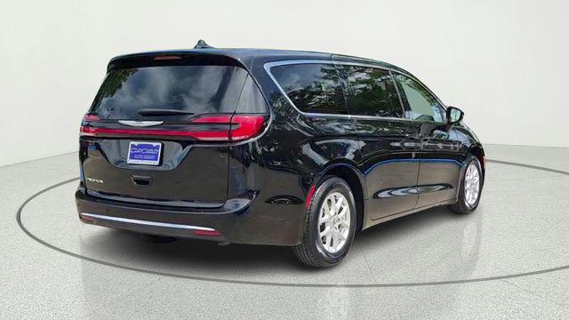used 2024 Chrysler Pacifica car, priced at $26,257