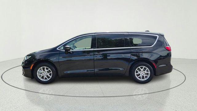 used 2024 Chrysler Pacifica car, priced at $26,257