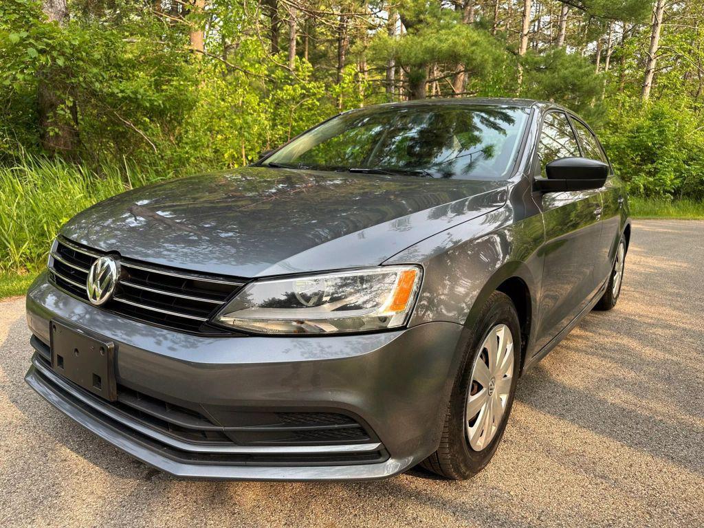 2016 Platinum Gray Metallic Volkswagen Jetta